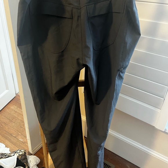Patagonia hiking pants - size 8 charcoal grey - Picture 2 of 7